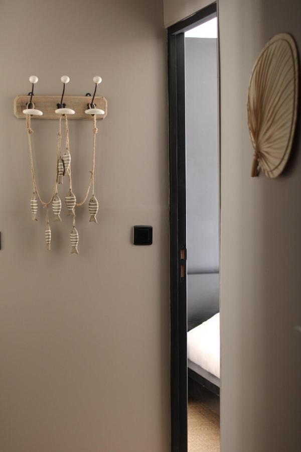 Villa Au cœur de la Pinède de 1 à 4 personnes Langlade Esterno foto